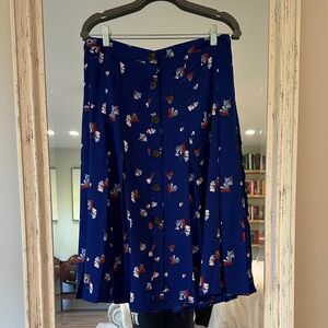 Banana Republic Blue A-Line Skirt with Patterned Design